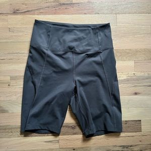 Girlfriend Collective Highrise biker shorts